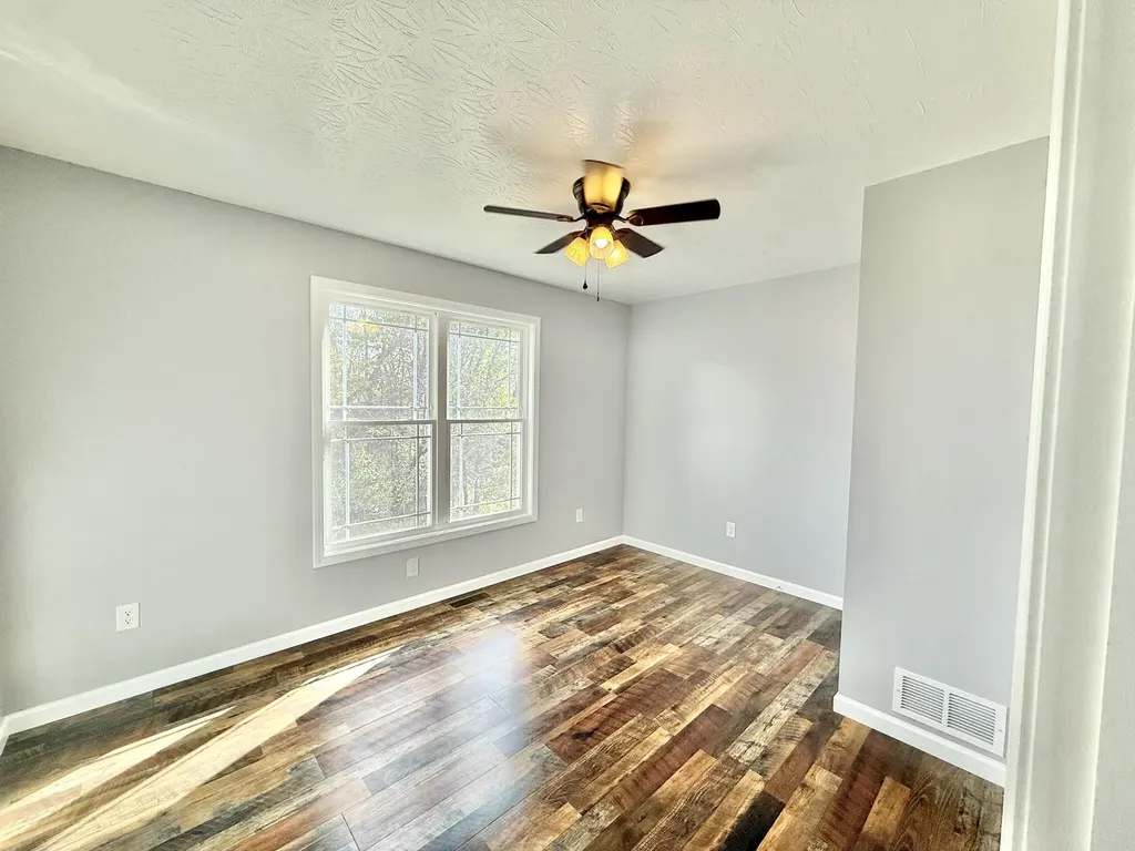 796 Hidden Acres Mount Olivet KY 41064