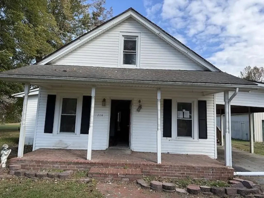 2114 S 211 Highway Salt Lick KY 40371