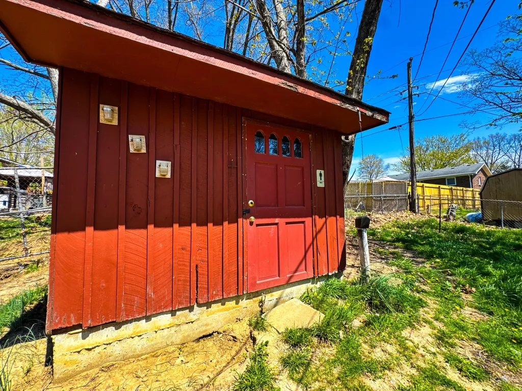 106 Coolbrook Drive Frankfort KY 40601