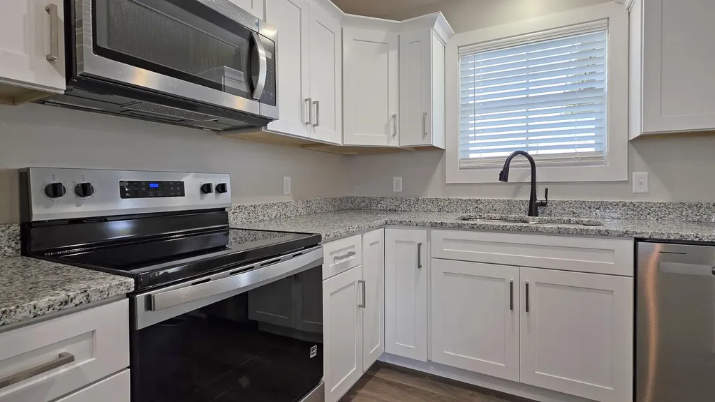 20 J's Lane London KY 40741
