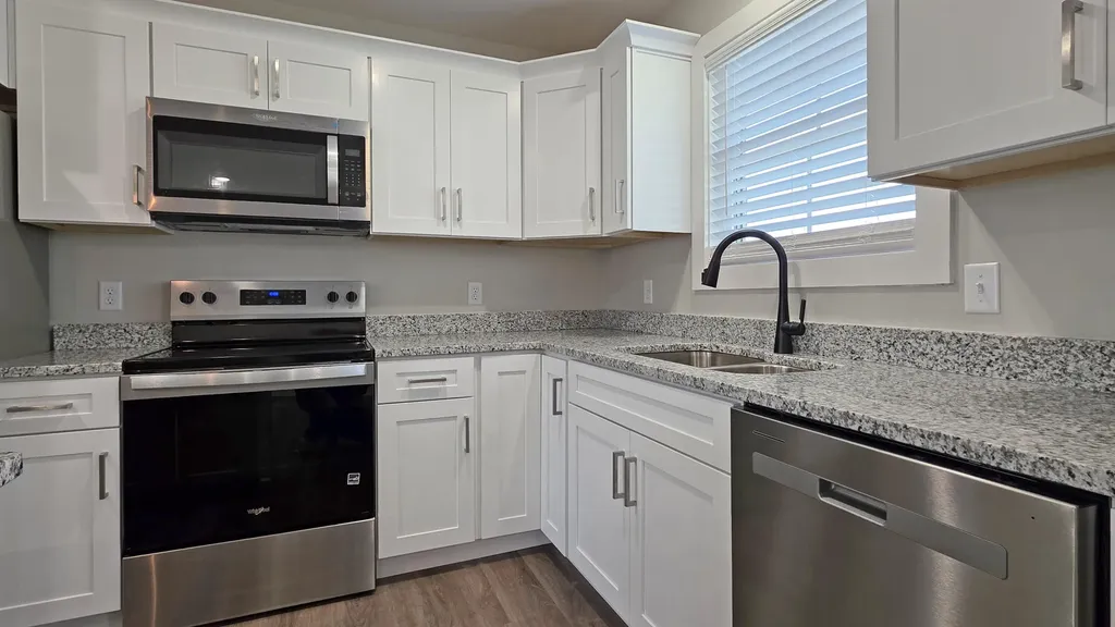 20 J's Lane London KY 40741