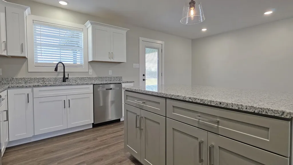 20 J's Lane London KY 40741