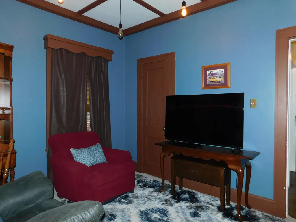 208 N Main Street Harlan KY 40831