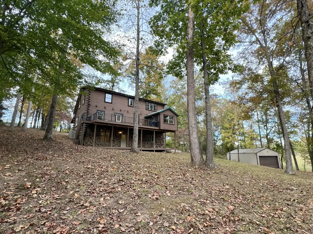 935 Clifty Creek Road Jamestown KY 42629