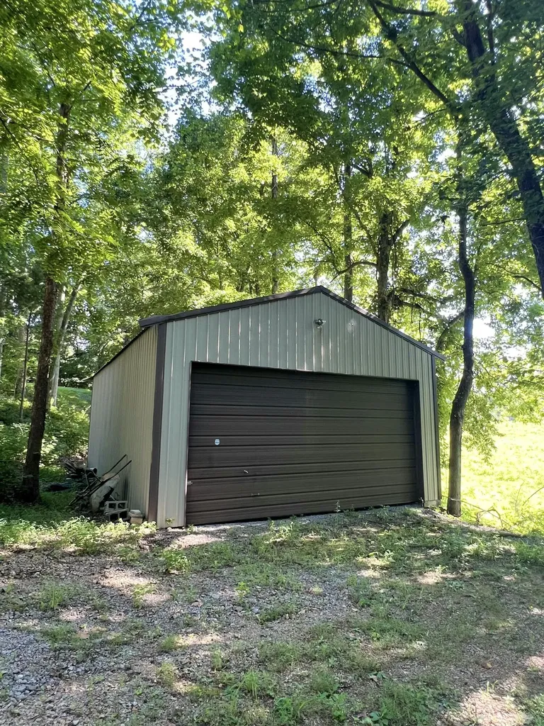 935 Clifty Creek Road Jamestown KY 42629