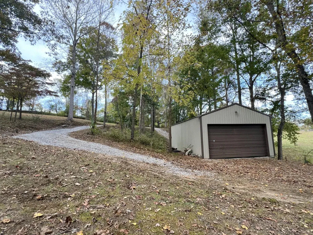 935 Clifty Creek Road Jamestown KY 42629