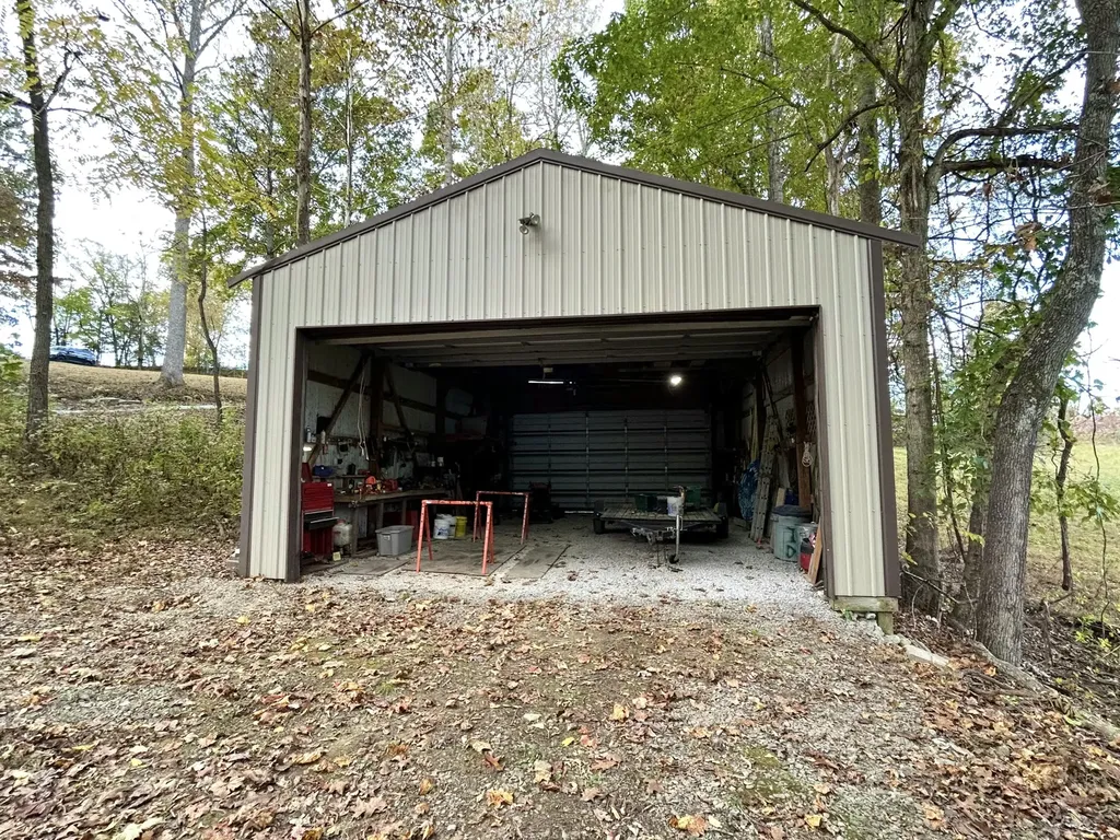 935 Clifty Creek Road Jamestown KY 42629