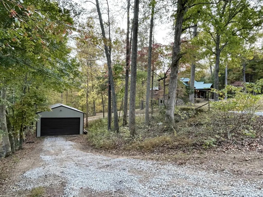 935 Clifty Creek Road Jamestown KY 42629