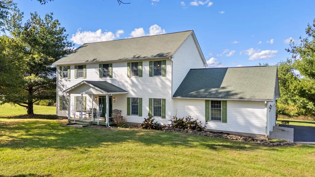 757 Collins Road Paris KY 40361