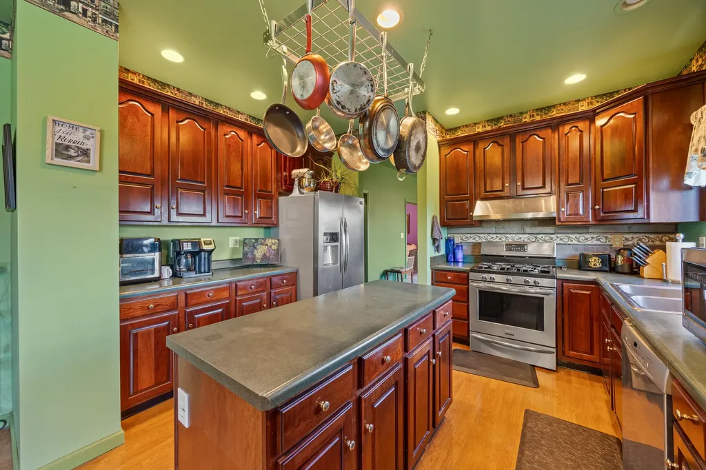 757 Collins Road Paris KY 40361