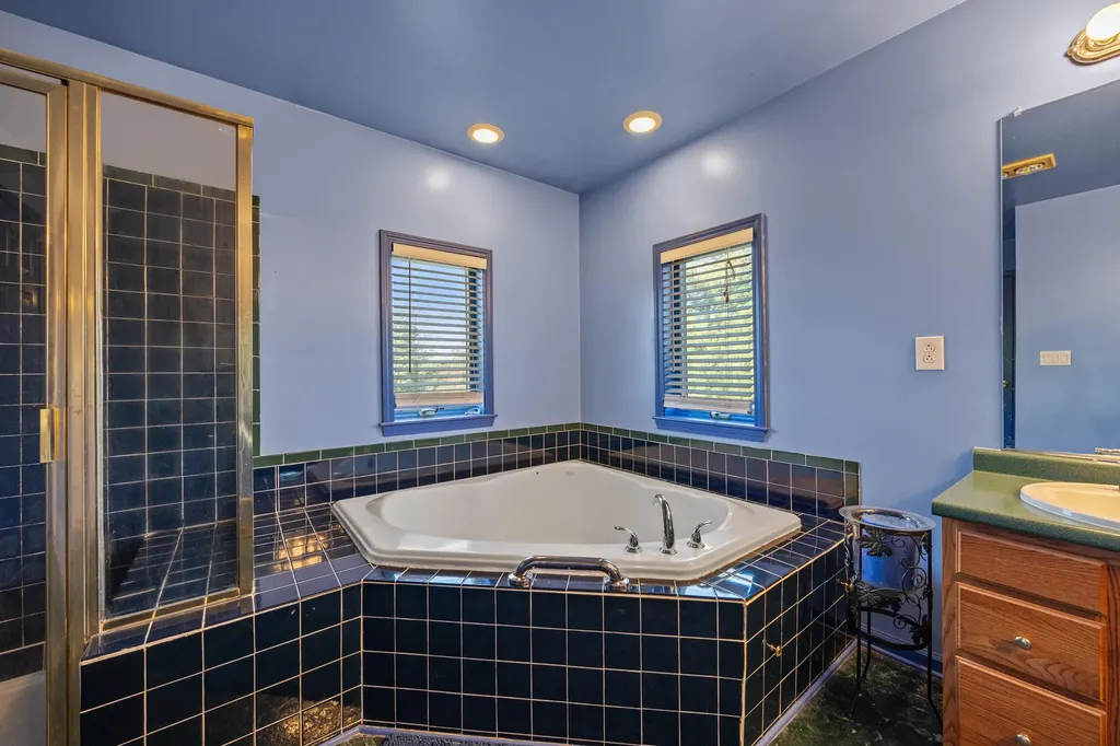 757 Collins Road Paris KY 40361