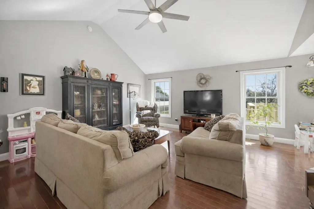 5109 Pebble Beach Court Lawrenceburg KY 40342