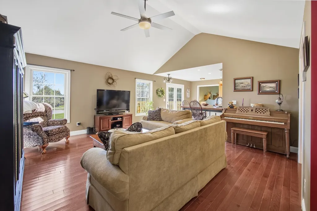 5109 Pebble Beach Court Lawrenceburg KY 40342