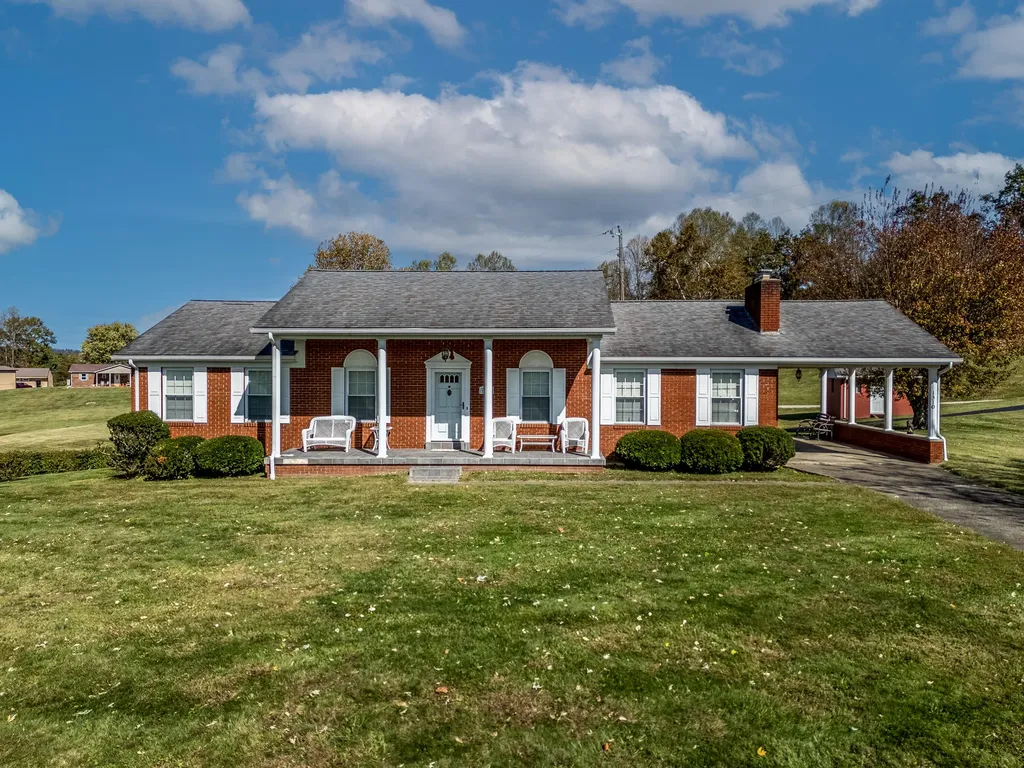 1310 Liberty Road West Liberty KY 41472