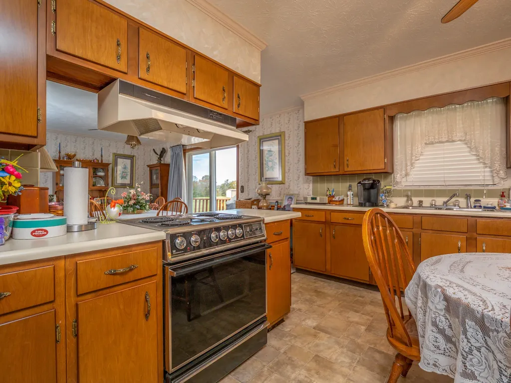 1310 Liberty Road West Liberty KY 41472