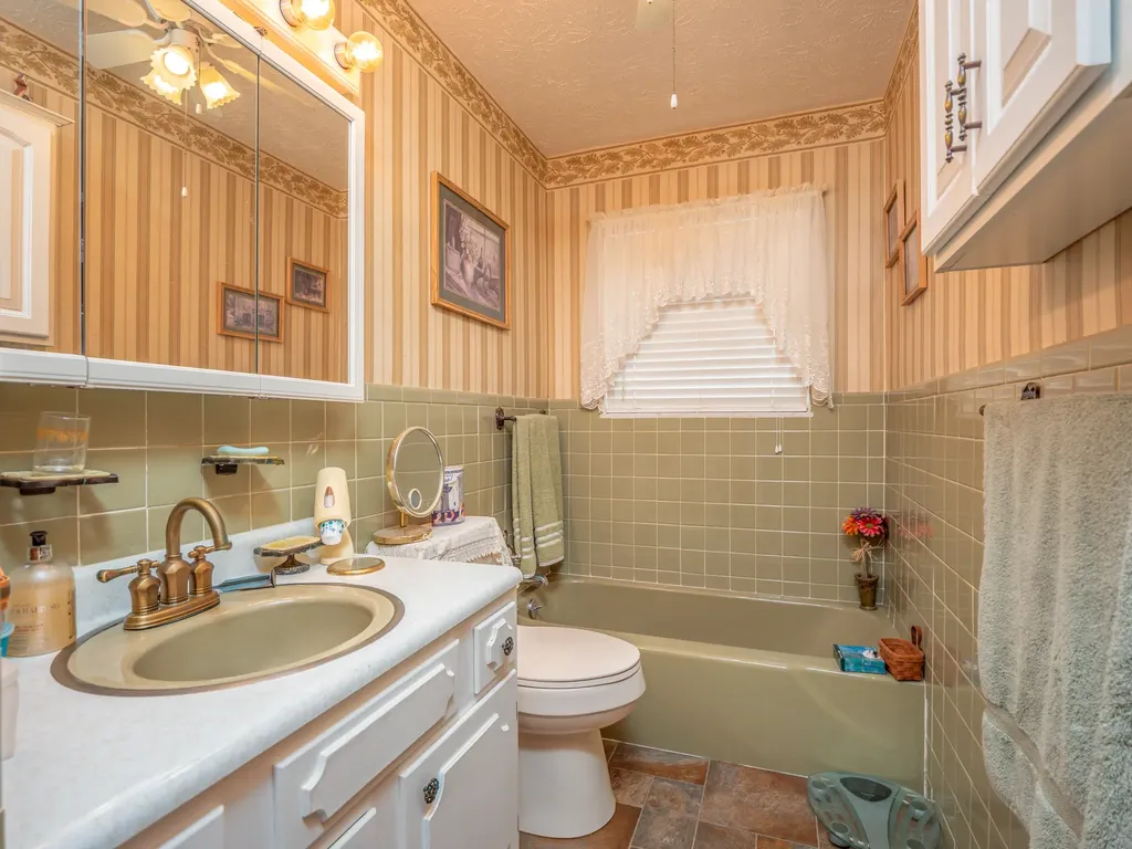 1310 Liberty Road West Liberty KY 41472