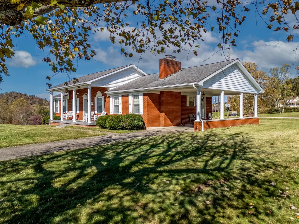 1310 Liberty Road West Liberty KY 41472