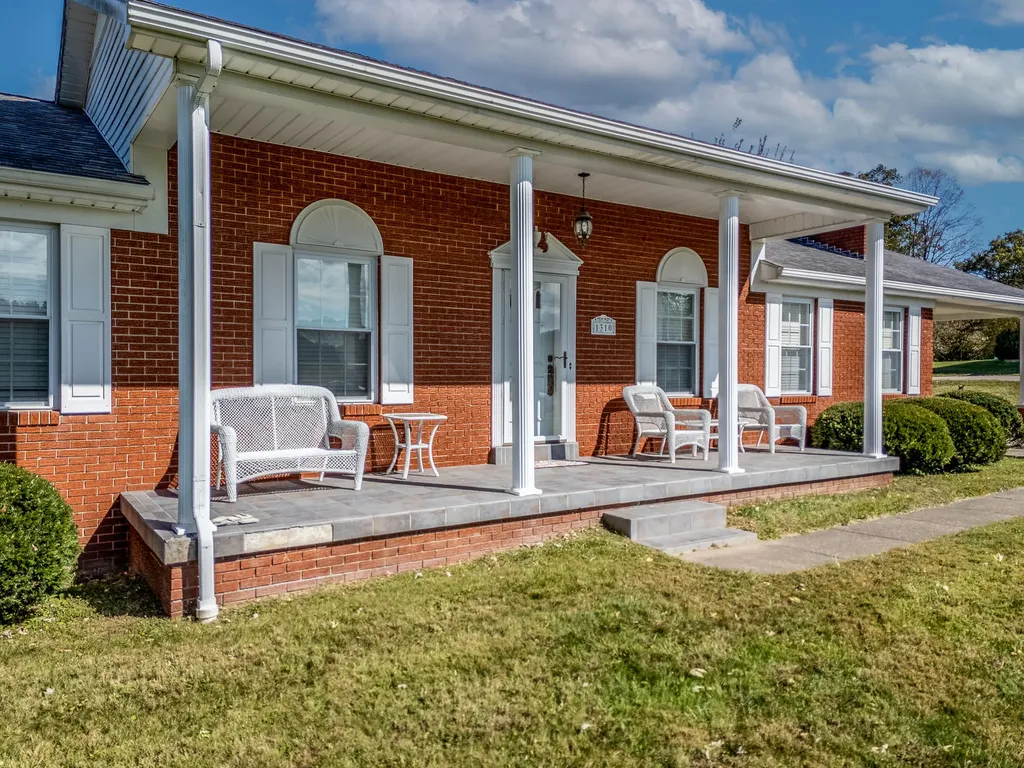 1310 Liberty Road West Liberty KY 41472