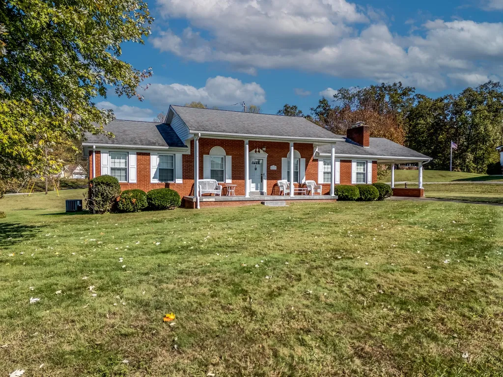 1310 Liberty Road West Liberty KY 41472