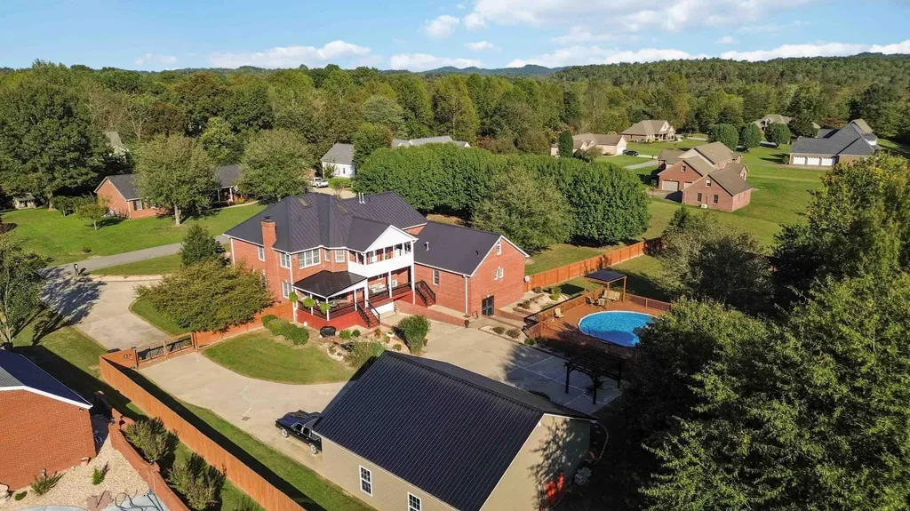 48 Tori Pine Lane Corbin KY 40701