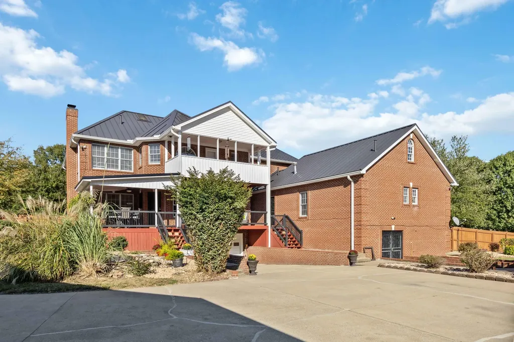48 Tori Pine Lane Corbin KY 40701