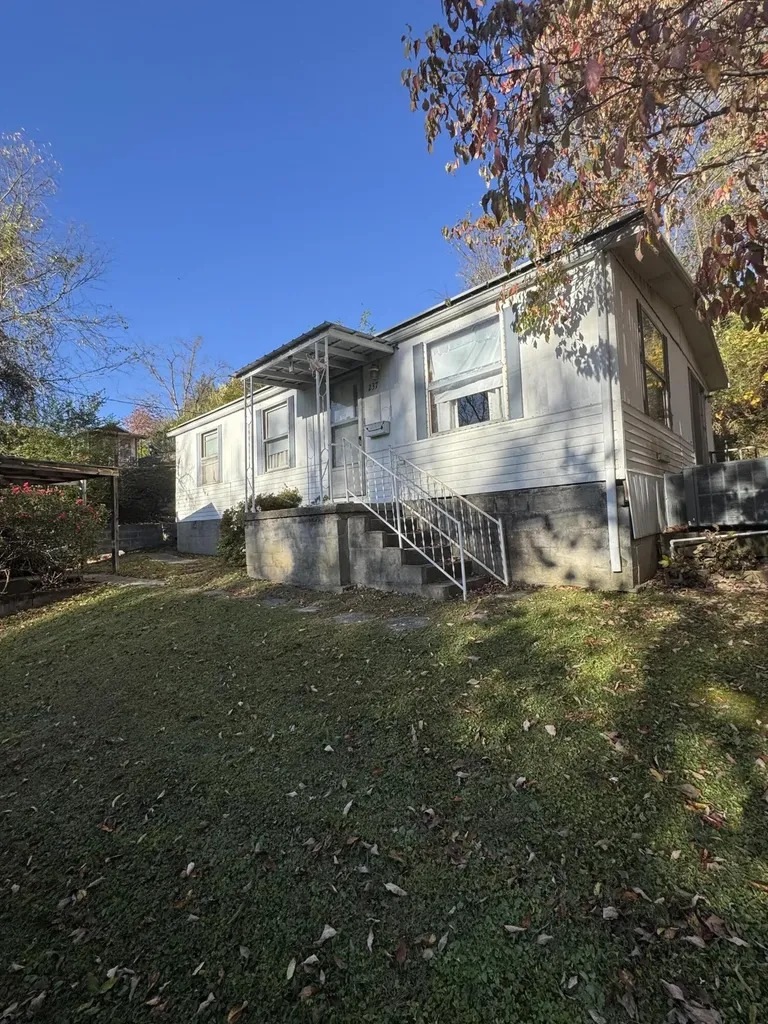 237 Brown Street Cumberland KY 40823