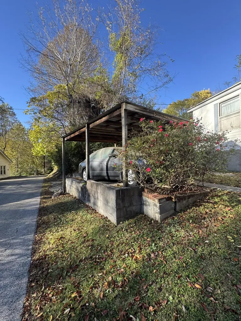 237 Brown Street Cumberland KY 40823