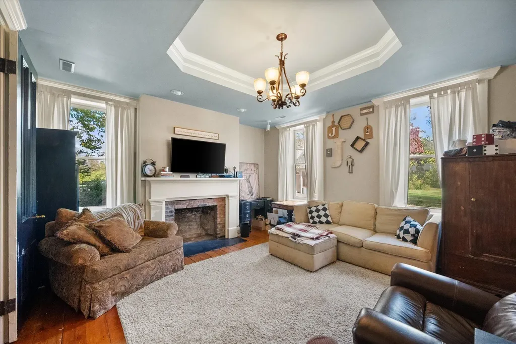9717 Eminence Pike Shelbyville KY 40065