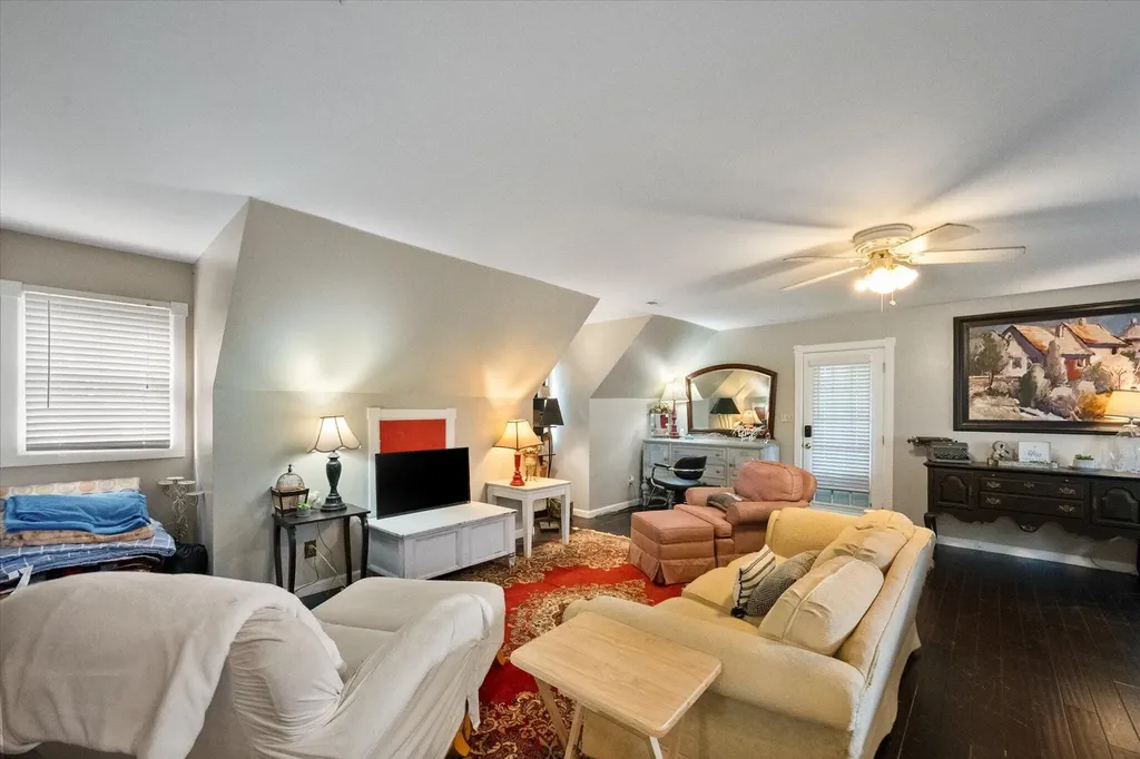 9717 Eminence Pike Shelbyville KY 40065