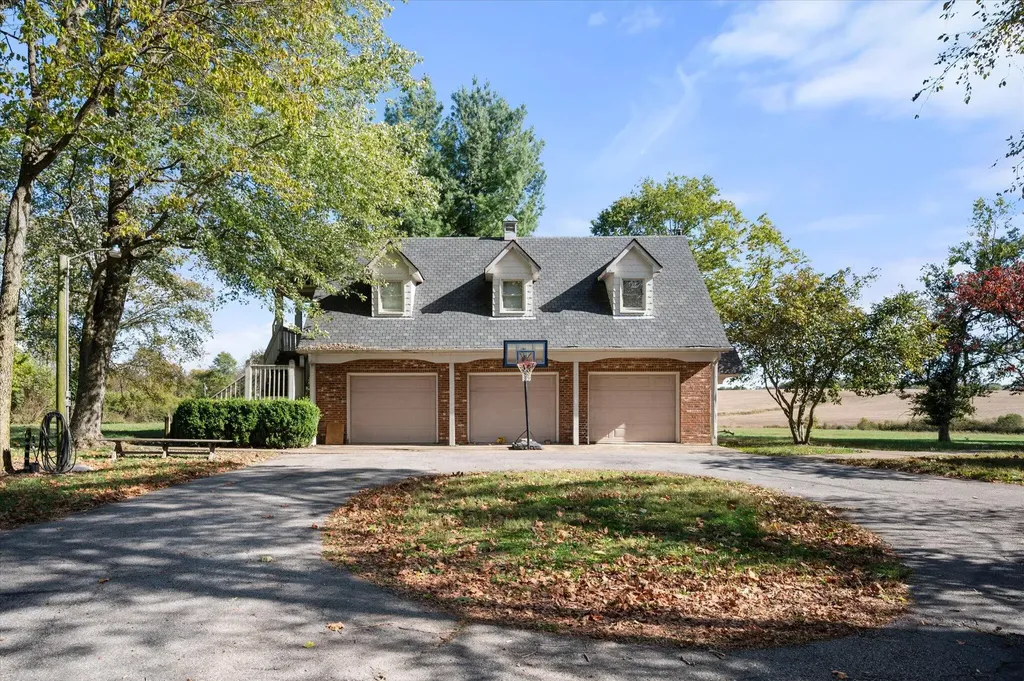 9717 Eminence Pike Shelbyville KY 40065