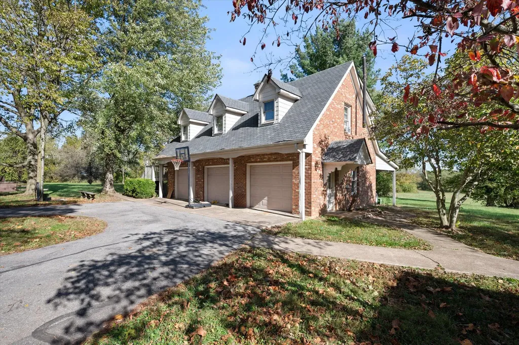 9717 Eminence Pike Shelbyville KY 40065