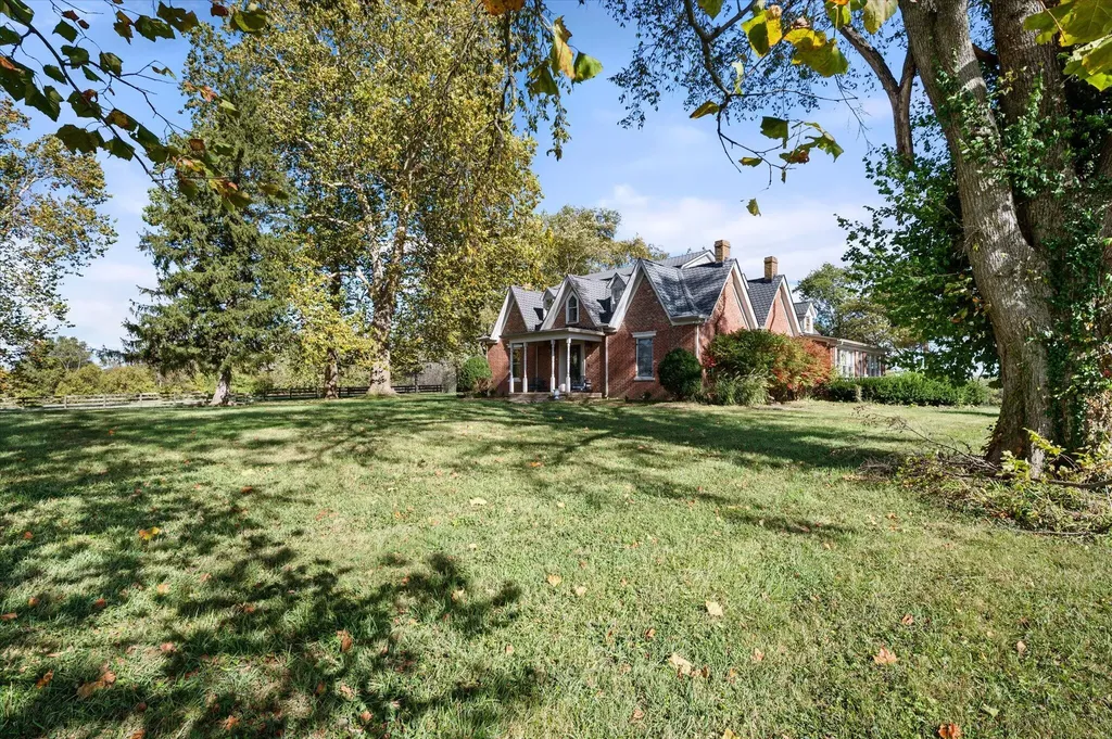 9717 Eminence Pike Shelbyville KY 40065