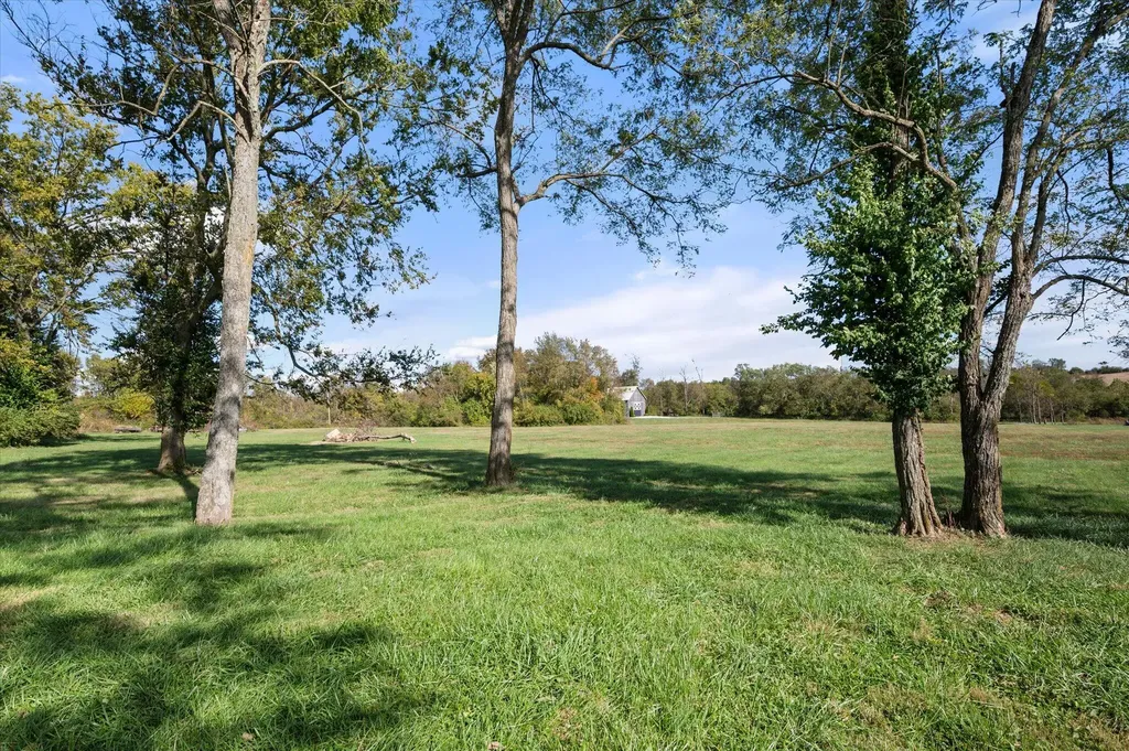 9717 Eminence Pike Shelbyville KY 40065