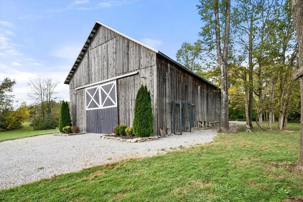 9717 Eminence Pike Shelbyville KY 40065