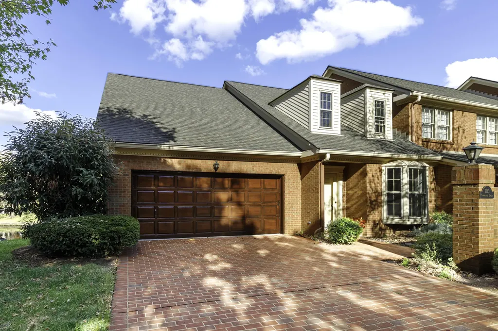 2113 Taborlake Circle Lexington KY 40502