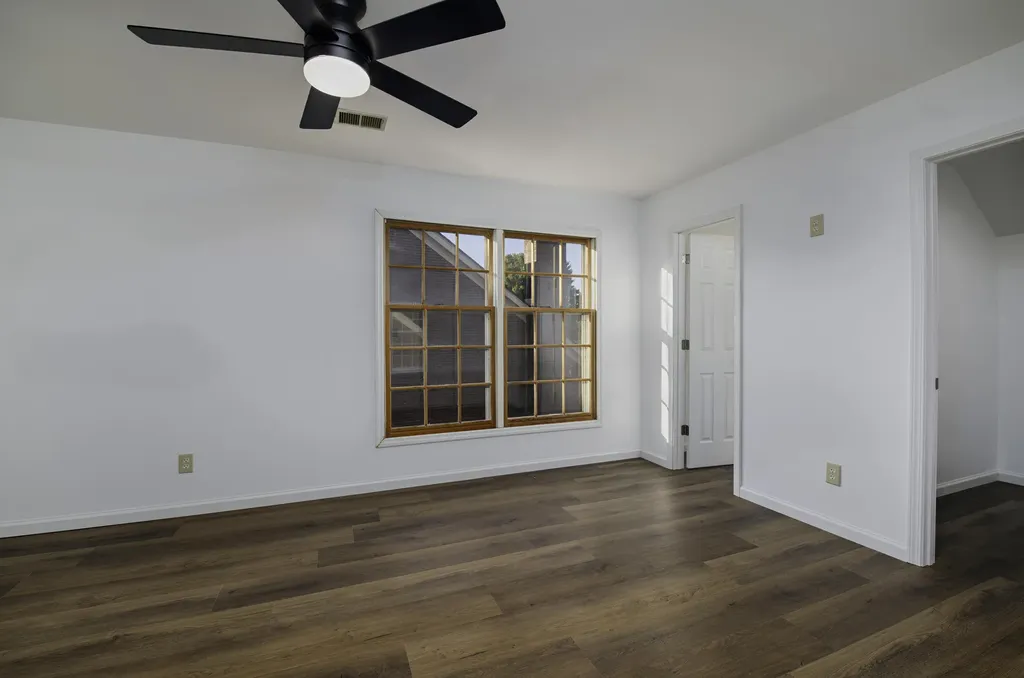 2113 Taborlake Circle Lexington KY 40502