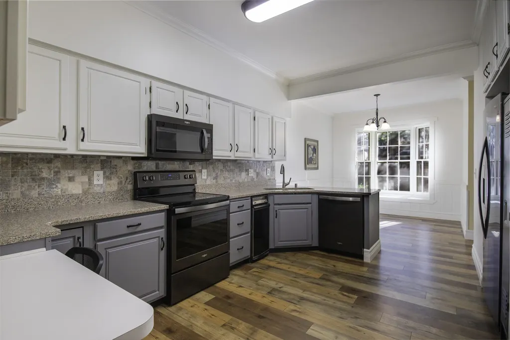 2113 Taborlake Circle Lexington KY 40502