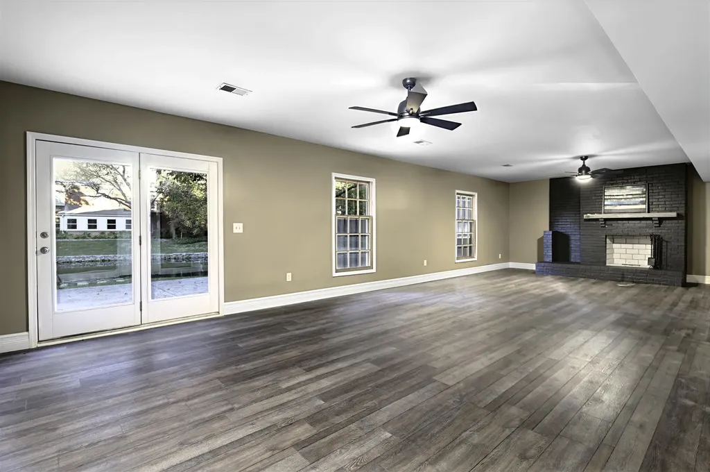 2113 Taborlake Circle Lexington KY 40502