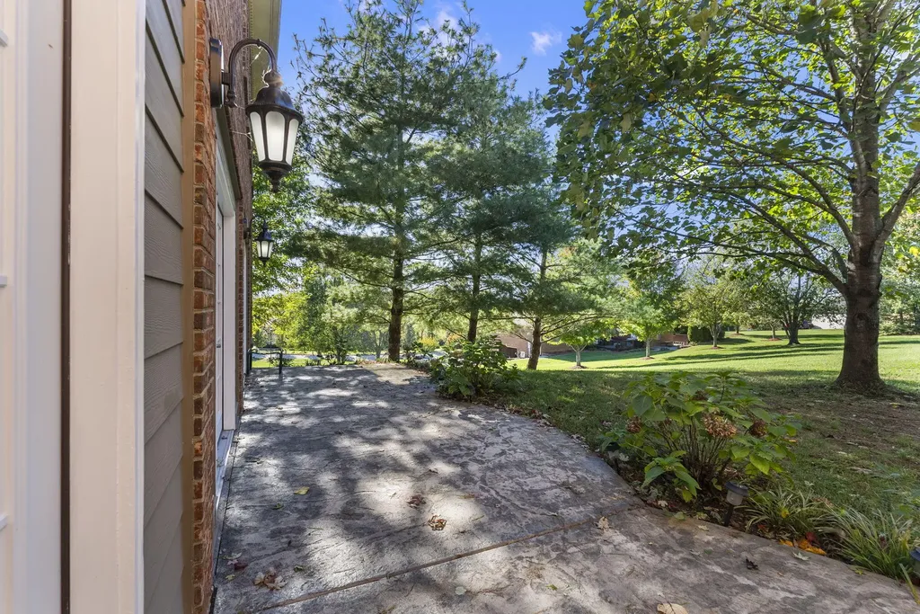 2018 Powhatan Trail Richmond KY 40475