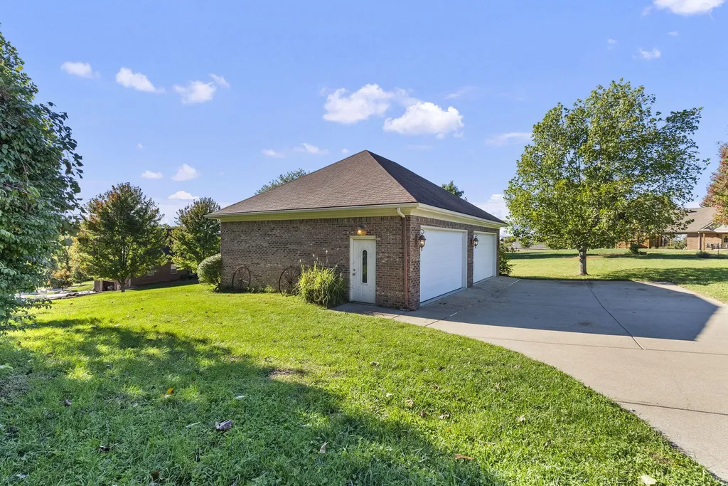 2018 Powhatan Trail Richmond KY 40475
