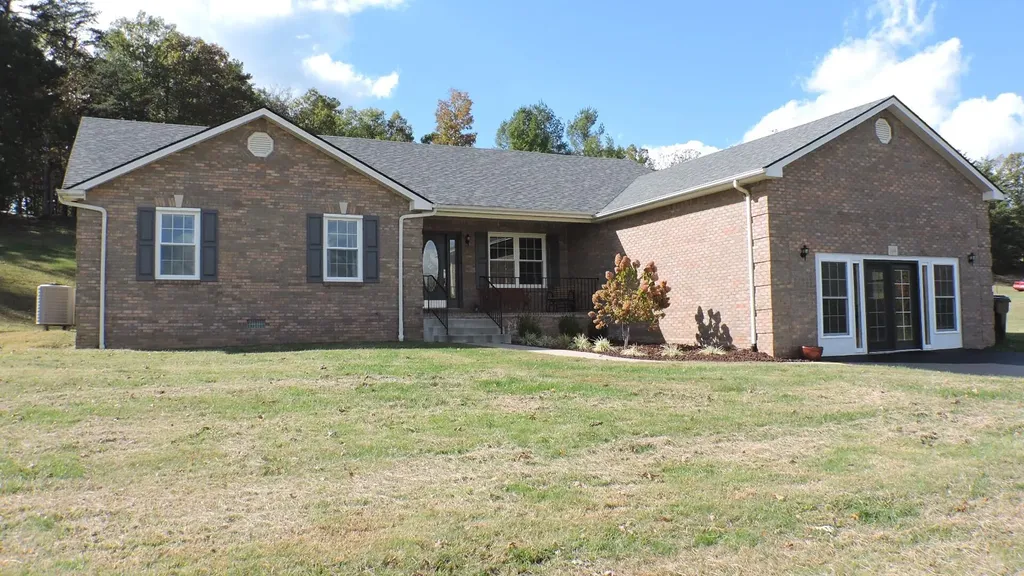 110 Fay Street Jeffersonville KY 40337