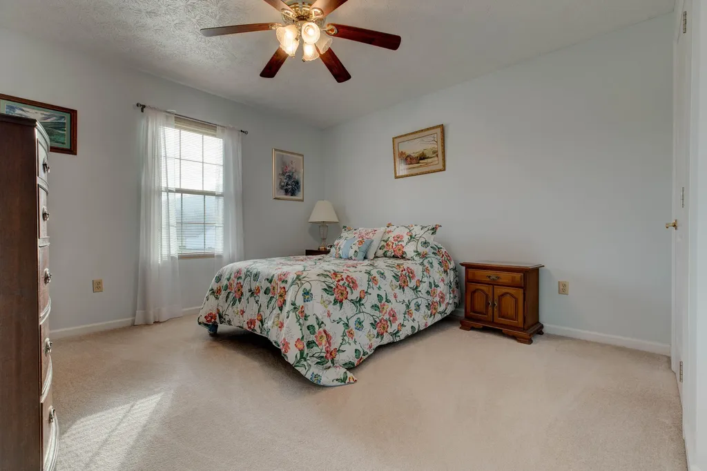 110 Fay Street Jeffersonville KY 40337