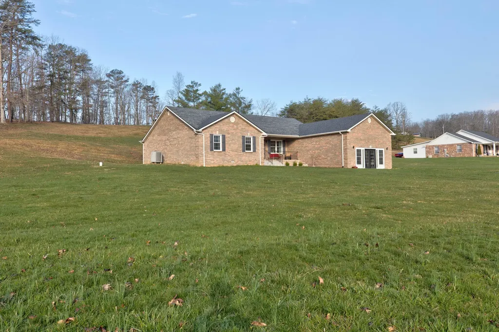 110 Fay Street Jeffersonville KY 40337
