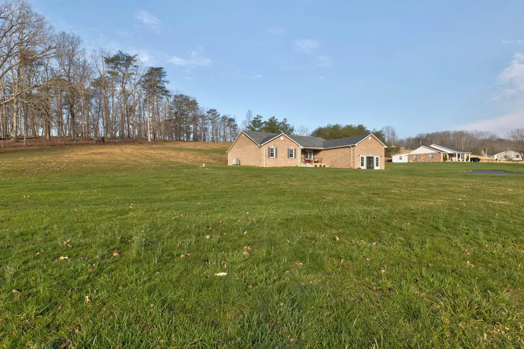 110 Fay Street Jeffersonville KY 40337