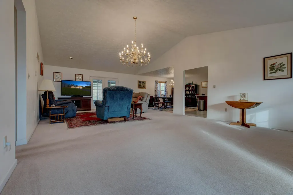 110 Fay Street Jeffersonville KY 40337