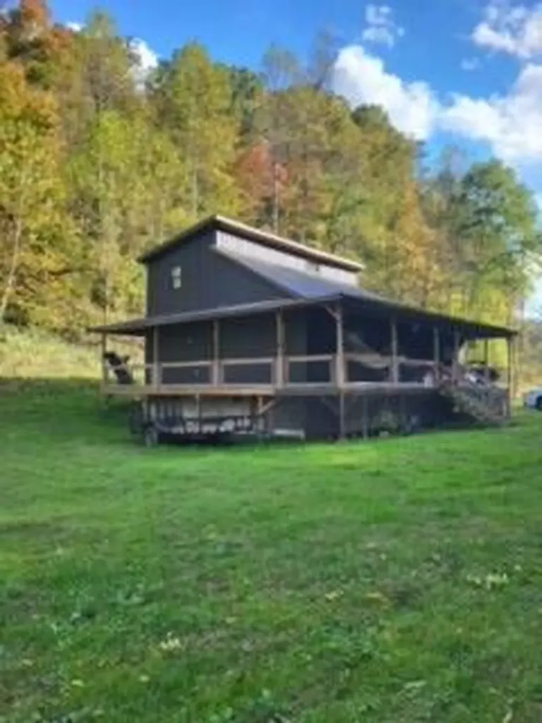 2810 Ogden Vest Road Hindman KY 41822