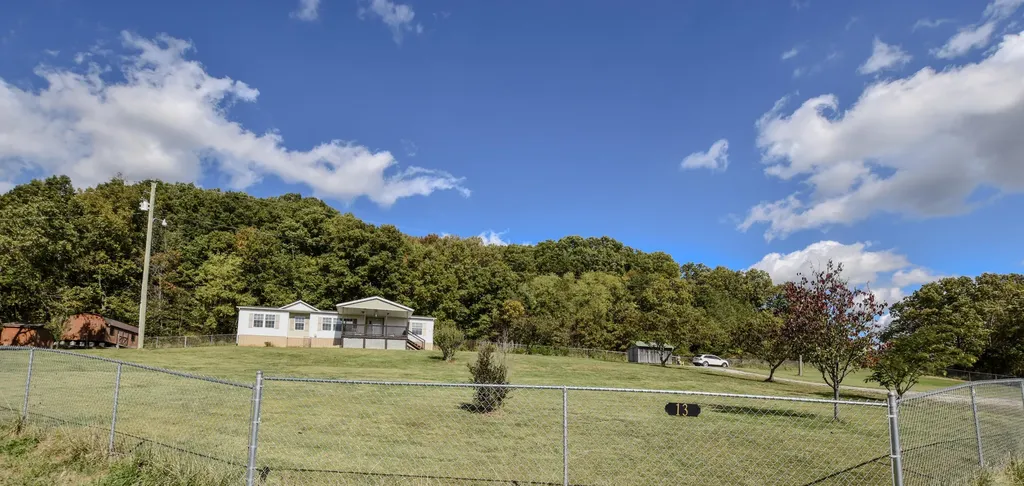 13 Wolf Run Road Flemingsburg KY 41041