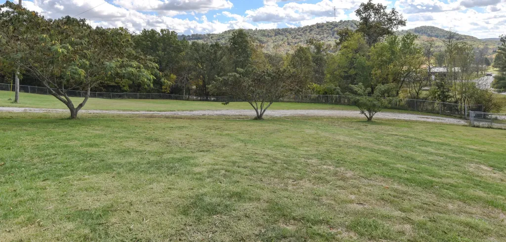 13 Wolf Run Road Flemingsburg KY 41041