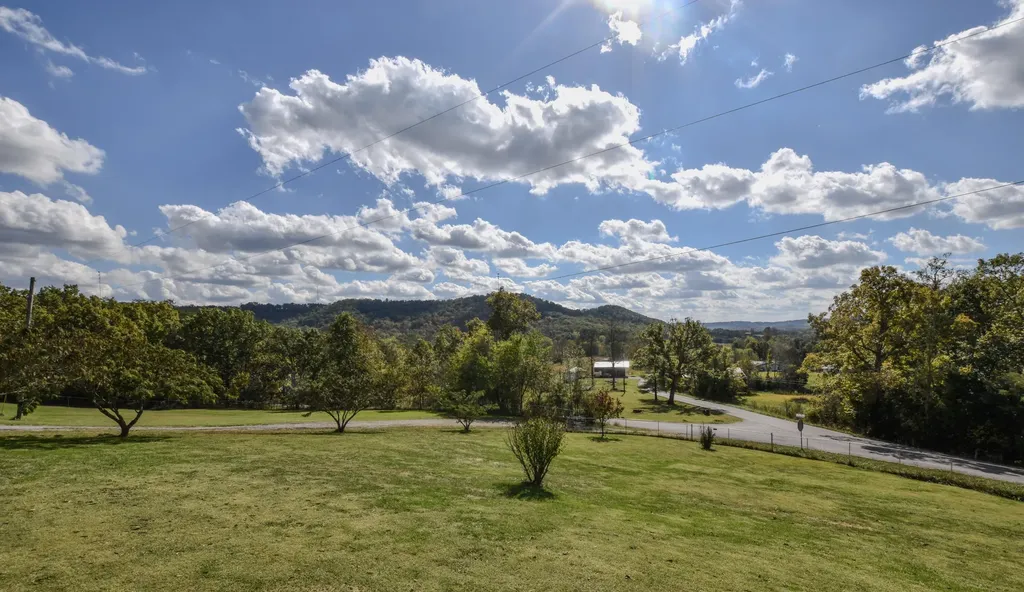 13 Wolf Run Road Flemingsburg KY 41041