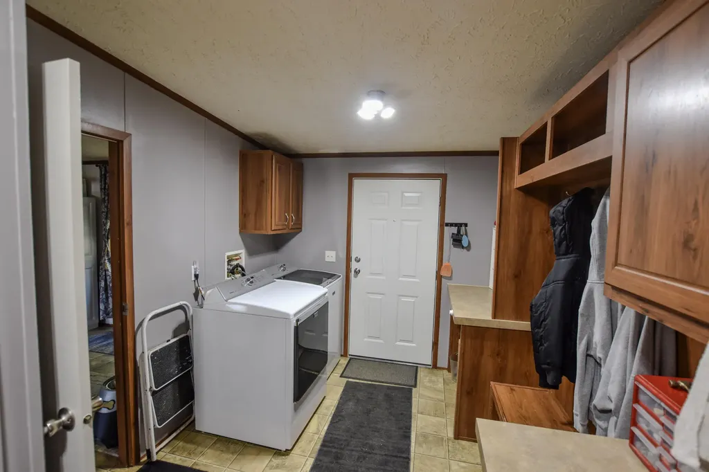 13 Wolf Run Road Flemingsburg KY 41041